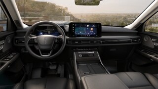 2025 Lincoln Lincoln Aviator Internal Image 2
